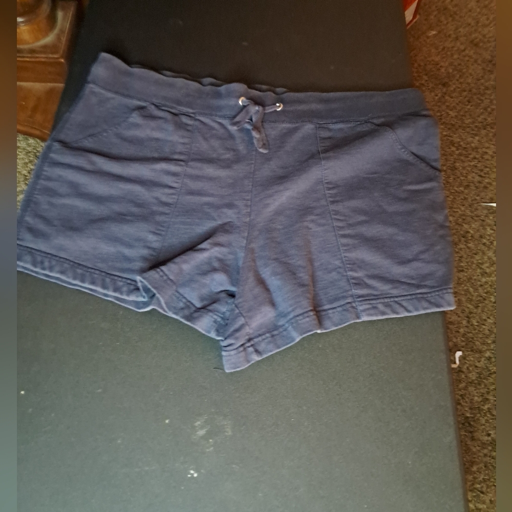 Lady Foot Locker XL Shorts